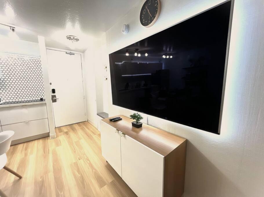 Huge Patio Washerdryer 1 Bedroom Banyan Free Parking 5 Min To Beach Honolulu Exteriör bild